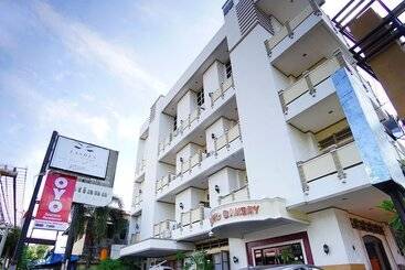 فندق Reddoorz Brand Man12045 Reddoorz Near Megamall Manado