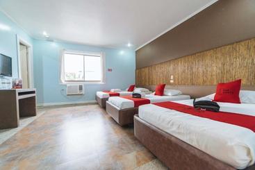 هتل Reddoorz @ N Roldan Street
