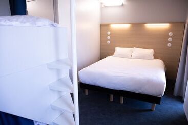 هتل The People   Tours