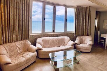 관광객 아파트 Royal On The Sea