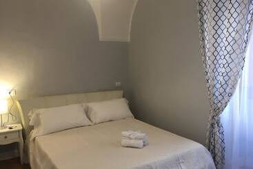 פנסיון Pierette Guest House