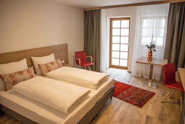 מלון דירות Kirchenplatz 5