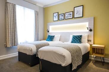 هتل The Dun Cow By Innkeeper S Collection