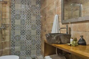 هتل آپارتمان Popi Studios