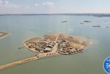 Taghaghien Island Resort