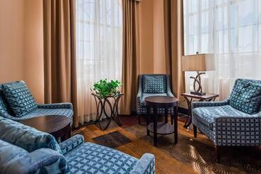 Отель Best Western Plus Wendover Inn