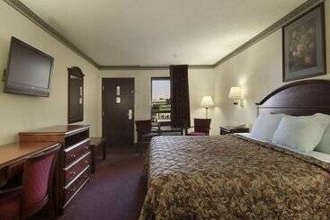 هتل Days Inn By Wyndham Bainbridge