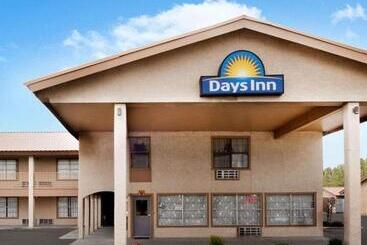 Отель Days Inn By Wyndham Kenedy Karnes City