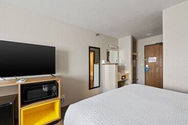 Отель Days Inn By Wyndham Wall