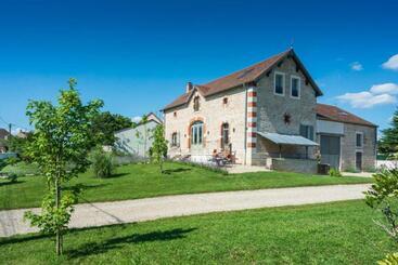 Сельский дом Chai Du Chateau De Morteuil