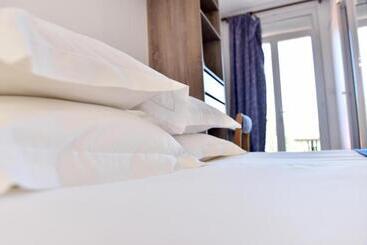 Пансион Domaine De Lacave