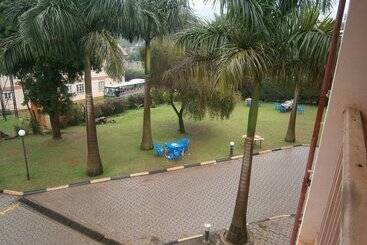 بنسيون Cardinal Nsubuga Leadership Centre