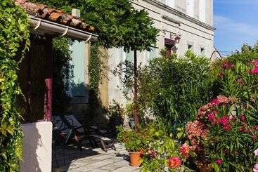 پانسیون L'urbaine