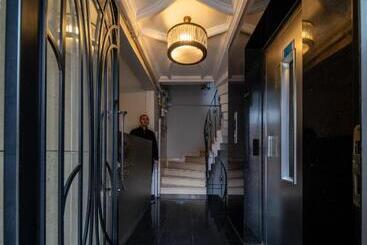 آپارتمان‌های توریست‌ها All Seasons Suites