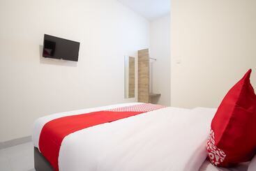 Otel Kamani Homestay Syariah By Oyo Rooms