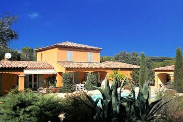 پانسیون Aux Senteurs Jasmin