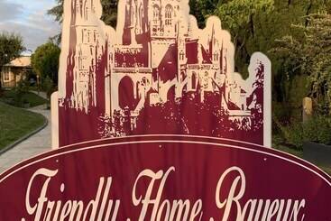 פנסיון Friendly Home Bayeux