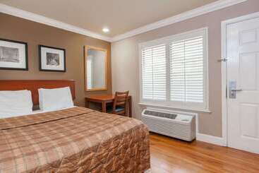 فندق Days Inn By Wyndham San Francisco S/oyster Point Airport