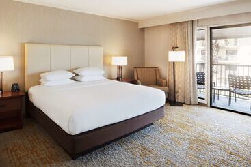 فندق Doubletree By Hilton Ontario Airport