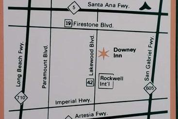 هتل Downey Inn Luxury Suites