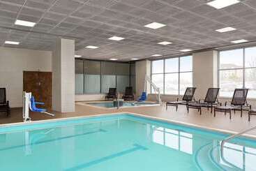 فندق Embassy Suites By Hilton Baltimore At Bwi Airport