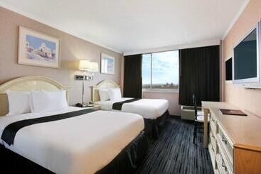 酒店 Ramada By Wyndham North Bergen