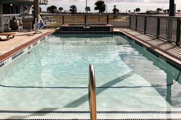 فندق Blue Wave Inn