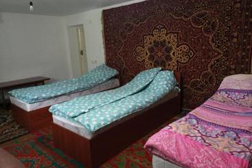 پانسیون Guest House Aziza