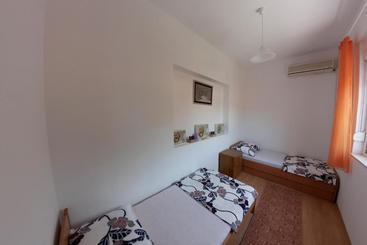 Hostel  Sema