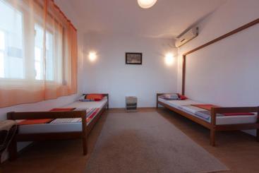 Hostel  Sema