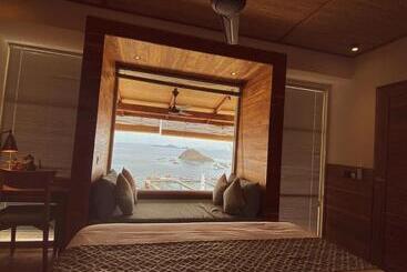 هتل Bayview Gardens