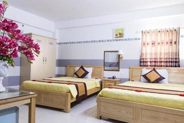 هتل Khách Sạn Flower Sky Nha Trang