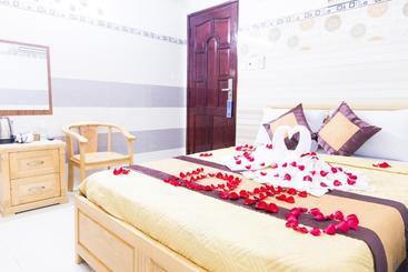 هتل Khách Sạn Flower Sky Nha Trang