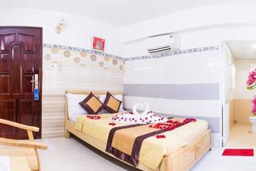 هتل Khách Sạn Flower Sky Nha Trang