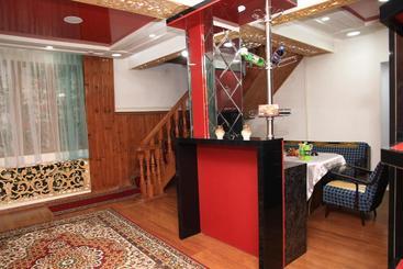 Yellow Hostel Dushanbe