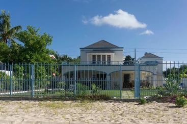پانسیون Sandgate