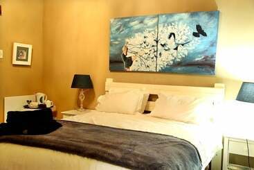 פנסיון Thandile Country Lodge