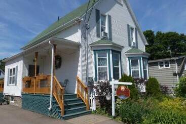 تختخواب و صبحانه La Casa En Shediac