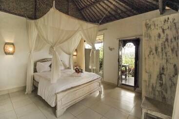 Bed and Breakfast Taman Indrakila