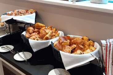 ホテル Hilton Garden Inn Massy