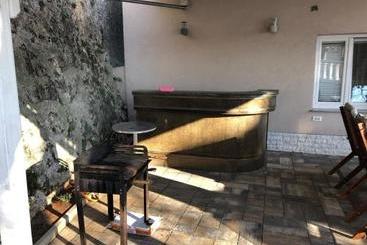 پانسیون Apartmani I Sobe Ivančić1