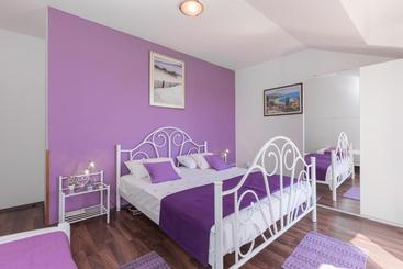 דירות לתיירים Apartments Bralovic