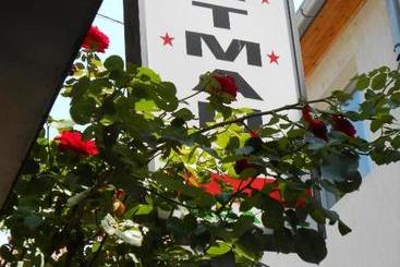 Apartments & Hostel Zdrava Hrana