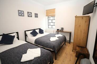 ホテル Golders Park