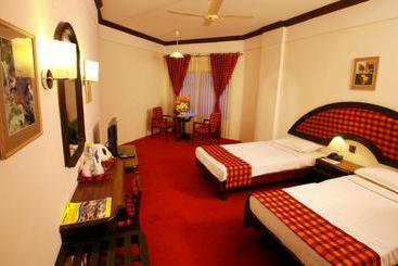 هتل Manuelsons Malabar Palace