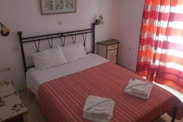 Kamares Apartments εε