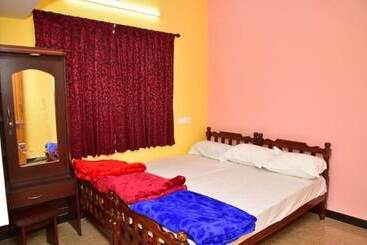 Pepy Good Luck Homestay   Hostel