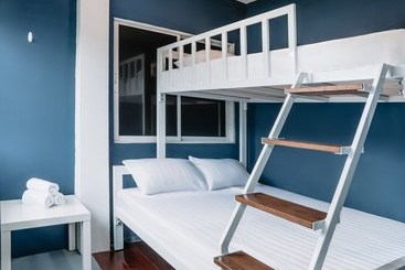 Sleepyhead Hostel