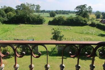 ベッドアンドブレックファースト La Vieille Foulonnière : Chambres D Hôtes & Permaculture