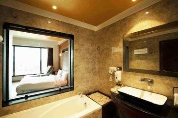 Crescent Spa And Resorts Indore